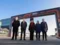 La presidenta de la Comunidad de Madrid, Isabel Díaz Ayuso (c), el presidente de Ifema, José Vicente de los Mozos (i), el presidente de la Cámara de Comercio de Madrid, Ángel Asensio (d), el alcalde de Madrid, José Luis Martínez Almeida (2d) y el presidente y CEO de la Fórmula 1, Stefano Domenicali (2i) a su llegada para la presentación del Gran Premio de España de Fórmula Uno de Madrid este martes en Ifema, Madrid. EFE/ Rodrigo Jiménez