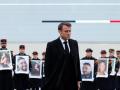 Emmanuel Macron durante el homenaje a los franceses caídos en los ataques terroristas de Hamás el 7 de octubre de 2023