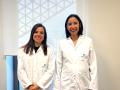 Laura Bautista, responsable de la Unidad de Osteoporosis y Metabolismo Óseo del servicio de Reumatología, y María Sánchez del Solar, especialista del servicio de Ginecología y Obstetricia del hospital