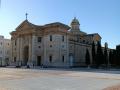 Vista exterior del Panteón de Marinos Ilustres en la Escuela de Suboficiales de la Armada en San Fernando (Cádiz)
