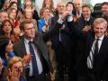 Alfonso Rueda y Feijóo celebrando la victoria tras las elecciones del 18 F