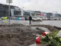 Flores dejadas en el lugar del atentado, Crocus City Hall en Krasnogorsk, a las afueras de Moscú,