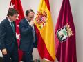 El alcalde de Madrid, José Luis Martínez-Almeida, y el delegado de Urbanismo, Medio Ambiente y Movilidad de Ayuntamiento de Madrid, Borja Carabante