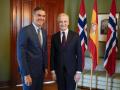Pedro Sánchez y el primer ministro de Noruega, este viernes en Oslo