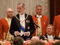 El Rey dirige unas palabras durante la cena de gala que le ofrecieron los Reyes de los Países Bajos
