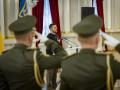 El presidente ucraniano Volodímir Zelenski durante una ceremonia con soldados en Kiev