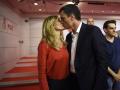 Pedro Sánchez y su mujer Begoña Gómez en la noche electoral de Partido Socialista durante las Elecciones Generales 2016