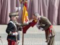 El Rey jura bandera en la Academia General Militar de Zaragoza en el 40 aniversario de su promoción
