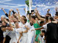 Los jugadores del Madrid celebran la Liga de 2022