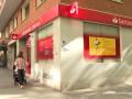 Fachada de una sucursal del banco Santander