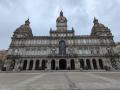 La fachada del Ayuntamiento de La Coruña, este lunes, sin ninguna bandera del Deportivo