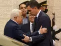 Pedro Sánchez y el presidente de la Autoridad Nacional Palestina, Mahmud Abás