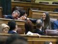 Los diputados de Junts, con Míriam Nogueras a la cabeza, se felicitan