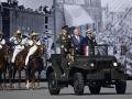 El presidente mexicano López Obrador durante un desfile militar en la Ciudad de México