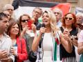 Yolanda Díaz, este jueves en un mitin en Granada con el pañuelo palestino