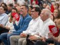 El presidente del Gobierno, Pedro Sánchez, el Alto Representante de la Unión Europea para Política Exterior, Josep Borrell, y el primer secretario del PSC, Salvador Illa, durante un mitin de campaña electoral del PSC, en el Poliesportiu Municipal Gornal, a 6 de junio de 2024, en L’Hospitalet de Llobregat, Barcelona, Cataluña.