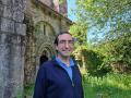 Luis Santamaría lleva más de 25 años estudiando el fenómeno de las sectas