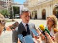 Antonio Ortolá, portavoz del Grupo Municipal Vox en Castellón dando declaraciones a los medios sobre el Día del Orgullo