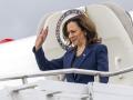 Kamala Harris a su llegada a Suiza