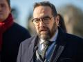 El diputado de ERC Juli Fernández ofrece declaraciones durante la ofrenda floral anual a la tumba del expresidente de la Generalitat Francesc Macià, en el cementerio de Montjuic, con motivo del 89 aniversario de su muerte, a 25 de diciembre de 2023, en Barcelona, Catalunya (España). Como cada año, los representantes políticos se han dado cita en el cementerio barcelonés de Montjuic durante la ofrenda floral ante la tumba del expresidente de la Generalitat, Frances Macià, en el homenaje por su muerte el día de Navidad de 1933. La ofrenda del Parlamento catalán se hará después de la del Gobierno de la Generalitat y antes de la del Ayuntamiento de Barcelona.
25 DICIEMBRE 2023;DECLARACIONES;HOMENAJE;CEMENTERIO;
Lorena Sopêna / Europa Press
(Foto de ARCHIVO)
25/12/2023