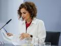 La vicepresidenta primera y ministra de Hacienda, María Jesús Montero, durante una rueda de prensa.