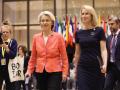Brussels (Belgium), 28/06/2024.- European Commission President Ursula von der Leyen (L) and Estonia's Prime Minister Kaja Kallas on the way to a news conference at the end of European Council in Brussels, Belgium, 28 June 2024. EU leaders are gathering in Brussels for a two-day summit to discuss the Strategic Agenda 2024-2029, the next institutional cycle, Ukraine, the Middle East, competitiveness, security and defense, among other topics. (Bélgica, Ucrania, Bruselas) EFE/EPA/OLIVIER HOSLET / POOL