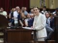 La presidenta del Gobierno balear, Marga Prohens, comparece durante un pleno extraordinario en el Parlamento