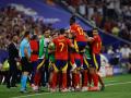 Los jugadores de la selección española celebran tras marcar ante Francia, durante el partido de semifinales de la Eurocopa