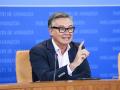 El portavoz de Vox en Andalucía, Manuel Gavira, en rueda de prensa desde el Parlamento andaluz
