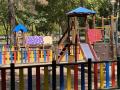 Parque infantil en la avenida de Vallellano