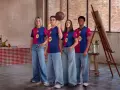 Foto de presentación de la nueva equipación del Barça