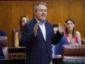 El secretario general del PSOE andaluz, Juan Espadas, durante el pleno del Parlamento de Andalucía