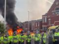 Las protestas se propagan por Reino Unido en la primera crisis para Starmer