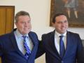 Emiliano García-Page con el presidente de la Diputación de Cuenca, Álvaro Martínez Chana