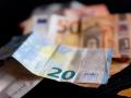 Varios billetes, a 9 de enero de 2024, en Madrid (España).