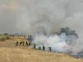 Bomberos trabajando en el incendio de Tres Cantos