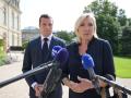 El presidente del partido Agrupación Nacional (RN), Jordan Bardella, junto a la líder del partido, Marine Le Pen, a su salida del Elíseo