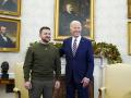 Volodímir Zelenski​ junto a Joe Biden en la Casa Blanca