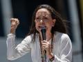 La líder opositora venezolana, María Corina Machado, pronunciando un discurso en una manifestación, en Caracas (Venezuela).