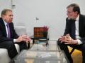 El expresidente del Gobierno, Mariano Rajoy, durante su encuentro con Edmundo González