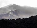 Una de las bocas eruptivas del volcán de Cumbre Vieja, a 17 de diciembre de 2021, en La Palma, Canarias (España). En este momento, el proceso evolutivo del fenómeno natural continuó sin mostrar signos observables de actividad. Sin embargo, se mantuvo la situación legal de la emergencia y el semáforo rojo, así como todas las medidas de protección civil establecidas desde el inicio de la eurpción.