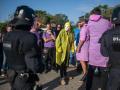 Agentes de policía delante de una concentración de entidades y organizaciones sociales ante la Fira de Barcelona Gran Vía, a 25 de septiembre de 2024, en L’Hospitalet de Llobregat, Barcelona, Catalunya (España). Unas 100 personas se han manifestado en la plaza Europa de L'Hospitalet de Llobregat (Barcelona) contra la celebración del congreso inmobiliario The District, que se organiza en el recinto de Fira de Barcelona Gran Via hasta el viernes. La concentración ha sido convocada por distintos sindicatos de vivienda, plataformas ecologistas, asociaciones de vecinos, entidades feministas y antirracistas y formaciones políticas.

Lorena Sopêna / Europa Press
25 SEPTIEMBRE 2024;INMOBILIARIO;CONGRESO;L HOSPITALET DE LLOBREGAT
25/9/2024