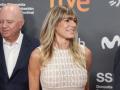 Begoña Gómez se ausentó de la última semana de la Mercedes-Benz Fashion Week Madrid, un escenario al que es asidua pero del que se ha alejado tras su imputación por tráfico de influencias y corrupción en los negocios. Hoy sí ha querido comparecer junto a su marido ante cámaras y periodistas