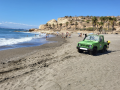 El remolque del vehículo ha sorprendido a los bañistas de la playa malagueña