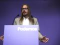 El portavoz de Podemos Pablo Fernández durante una rueda de prensa