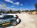 Patrulla de la Guardia Civil en el lugar en el que ha sido hallado muerto un senderista, en Alicante
REMITIDA / HANDOUT por GUARDIA CIVIL ALICANTE
Fotografía remitida a medios de comunicación exclusivamente para ilustrar la noticia a la que hace referencia la imagen, y citando la procedencia de la imagen en la firma
17/10/2024