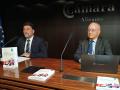 A la izquierda, el alcalde de Alicante, Luis Barcala, este viernes