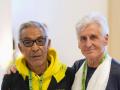 Martín Zabaleta (d), y el sherpa Pasang Temba (i) que le acompañó al Everest