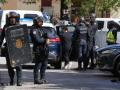 Imagen de una de las redadas en las Tres Mil Viviendas de Sevilla
