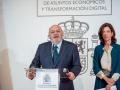 El director general de CECA, José María Méndez y la presidenta y consejera delegada de la Asociación Española de Banca (AEB) y presidenta de la Fundación AEB, Alejandra Kindenlán, comparecen tras un encuentro con representantes de entidades financieras y asociaciones de usuarios para analizar la aplicación del Código de Buenas Prácticas bancario, en la sede del Ministerio, a 9 de marzo de 2023, en Madrid (España). La vicepresidenta se reúne con la banca y usuarios para revisar la aplicación de los tres códigos de buenas prácticas adoptados en el último año, 2022, por las entidades bancarias en colaboración con el ministerio de Economía, y la posibilidad de tomar o no medidas adicionales. Algunos de los protocolos adquiridos fueron 
las medidas que mejoran la atención a las personas mayores y a personas con discapacidad, mejorar el servicio físico en zonas rurales, y los códigos de buenas prácticas para familias con hipotecas variables y en dificultades por la subida de tipos de interés.

Gabriel Luengas / Europa Press
09 MARZO 2023;CALVIÑO;CODIGO;BUENAS PRACTICAS;ENTIDADES;ENTIDADES FINANCIERAS;USUARIOS
09/3/2023